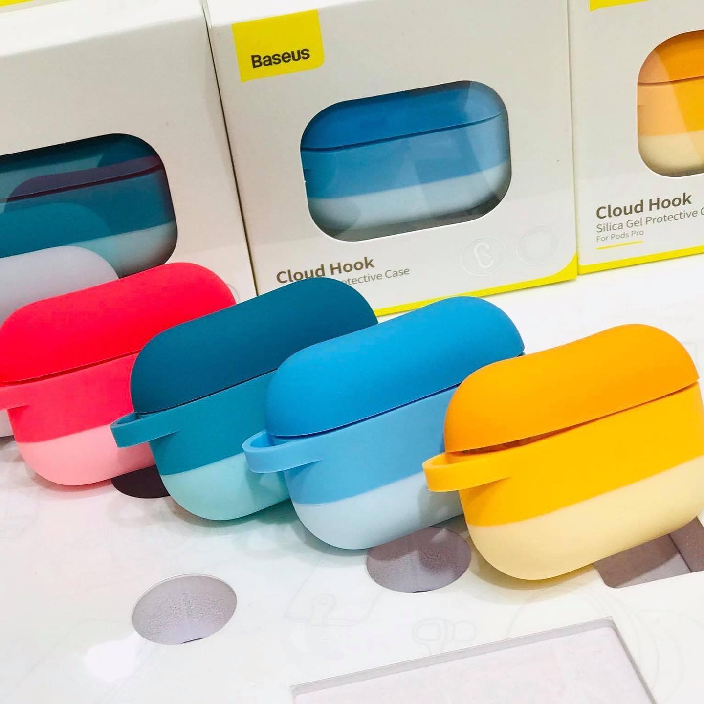 Bao case chống sốc nhiều màu siêu mỏng 2mm cho tai nghe Apple Airpods Pro hiệu Baseus Cloud Hook