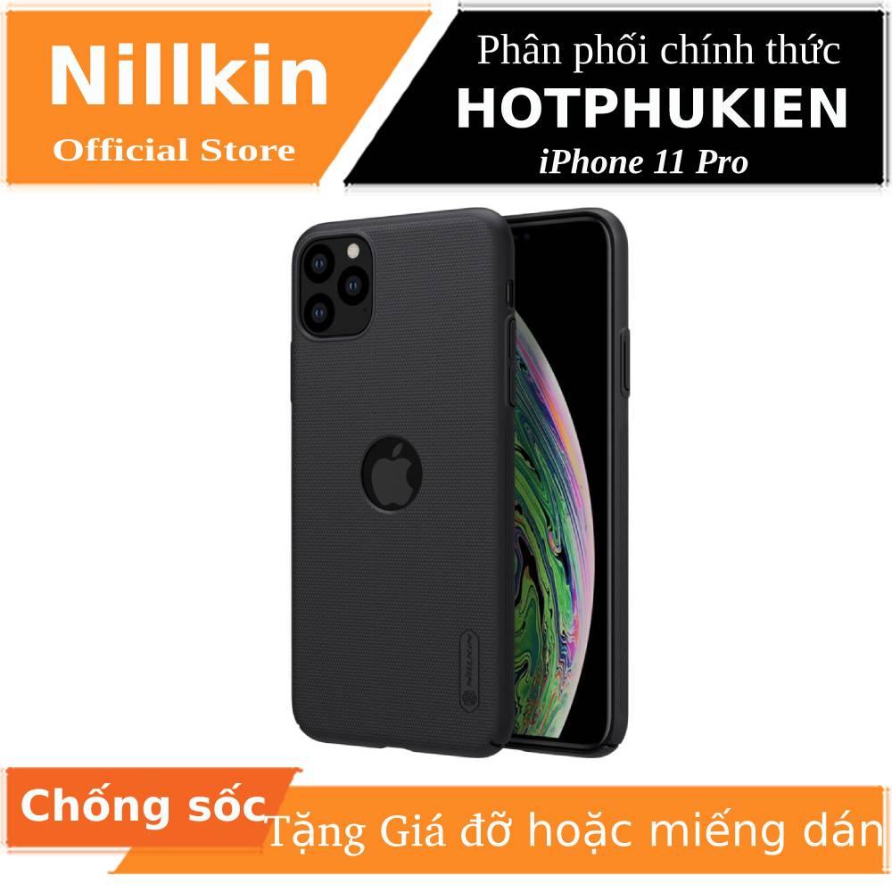 Ốp Lưng Sần chống sốc (hở Logo) cho iPhone 11 Pro hiệu Nillkin Super Frosted Shield (tặng kèm giá đỡ hoặc miếng dán từ tính)